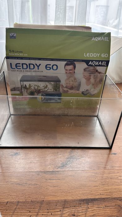 Vand acvariu echipat total 54L 60x30x30 cm