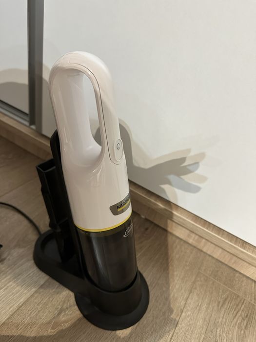 Aspirator de mână Kärcher CVH 3 Plus – Stare foarte bună