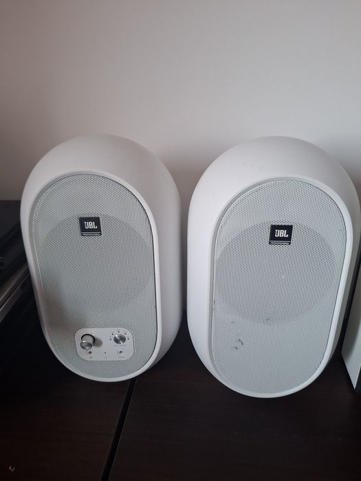 Boxe active JBL one 104