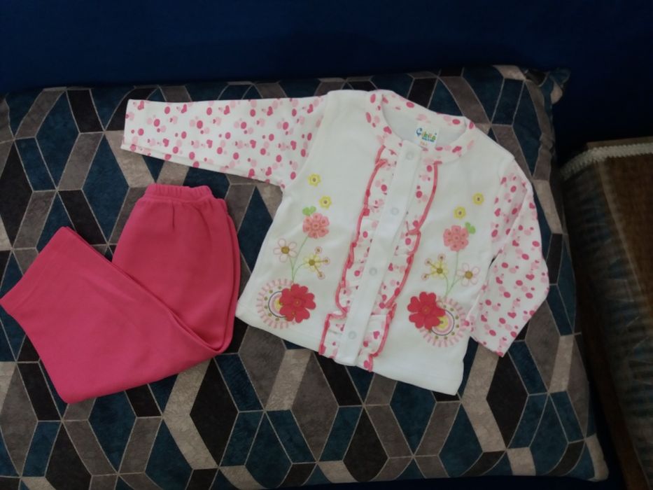 Костюмчик для новорожденого.!Турецкий! Комбинезон теплый.Все новое!