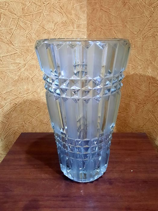 Красивая, винтажная ваза, Кристалл, Чехословакия, в идеальном состояни