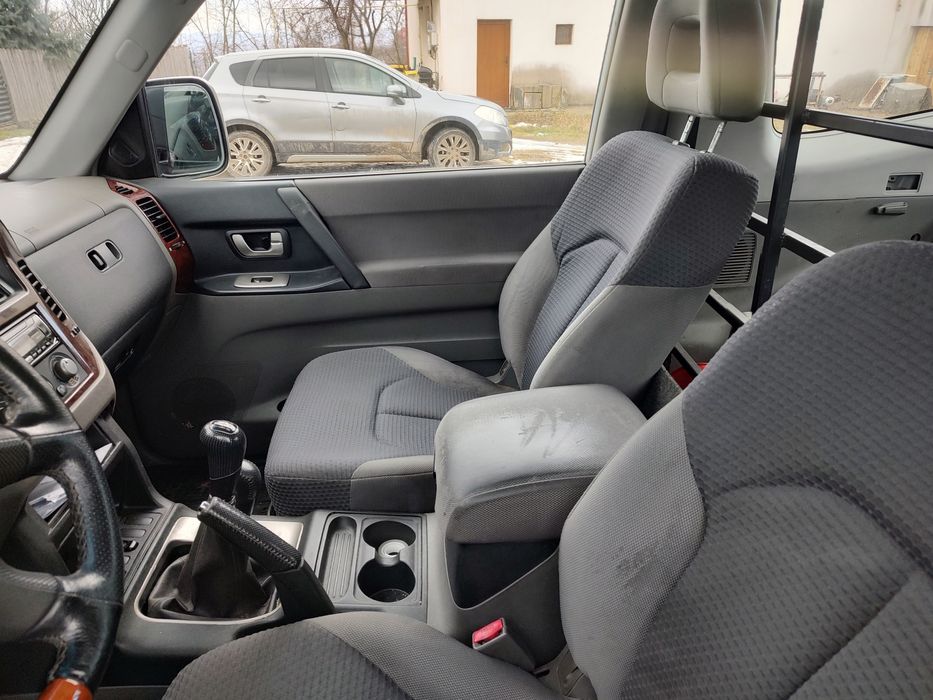 Mitsubishi Pajero autoutilitară