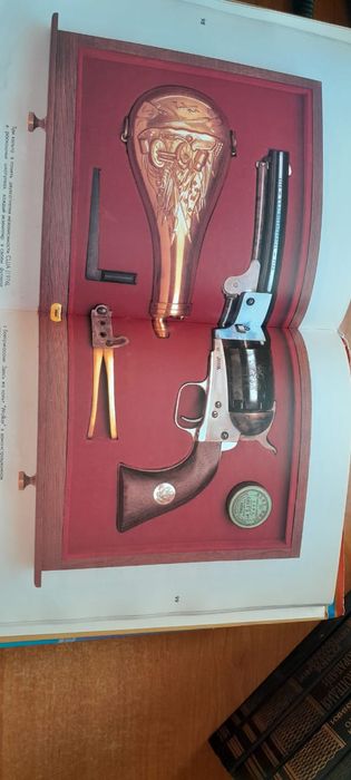 Продам книги в отличном состоянии