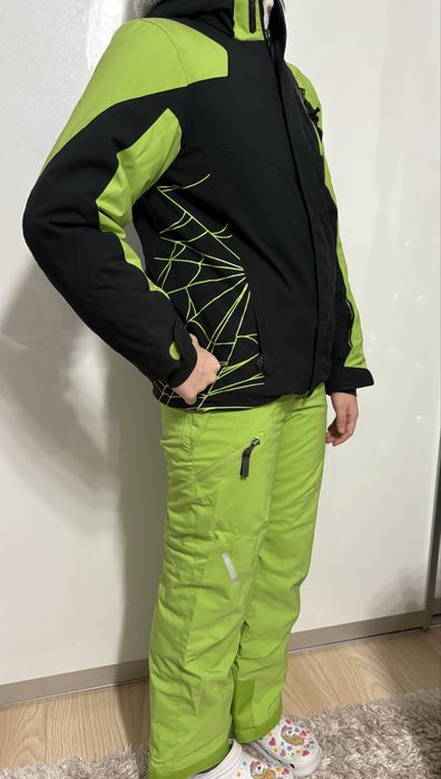 Vând costum ski Spyder