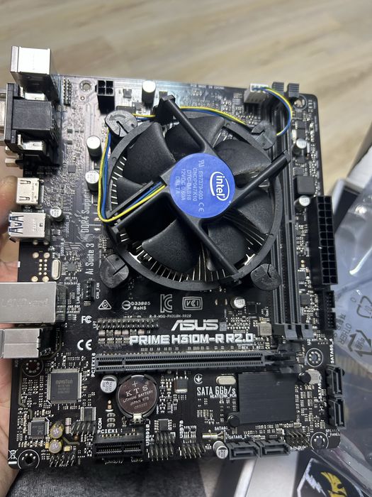 Vand placa de baza ai procesor Gen 9