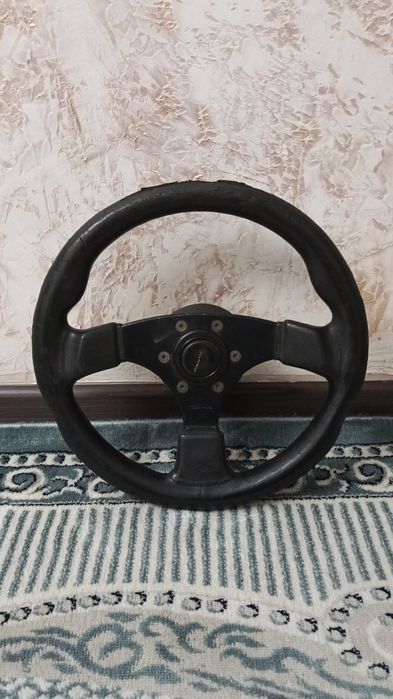 Продам спортивный руль гольф 3