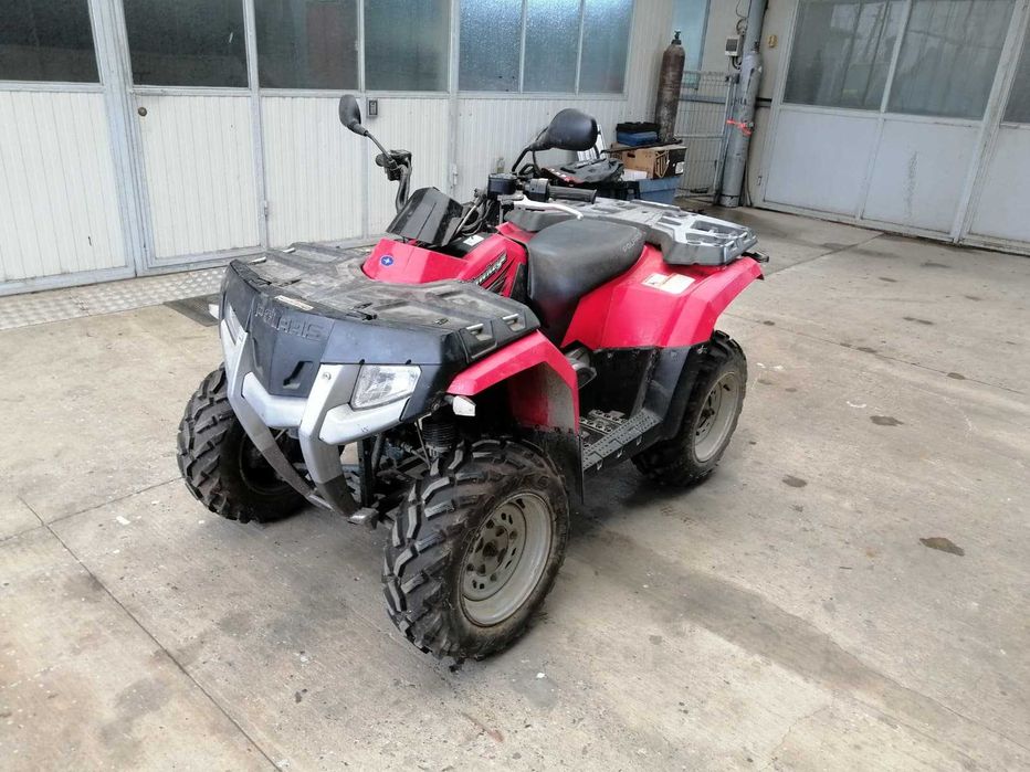 Vand 2 ATV-uri  ( Polaris Hawkeye 300 cm3 / Honda Fourtrax 420 cm3 )