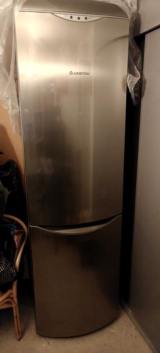 Хладилник с фризер инокс