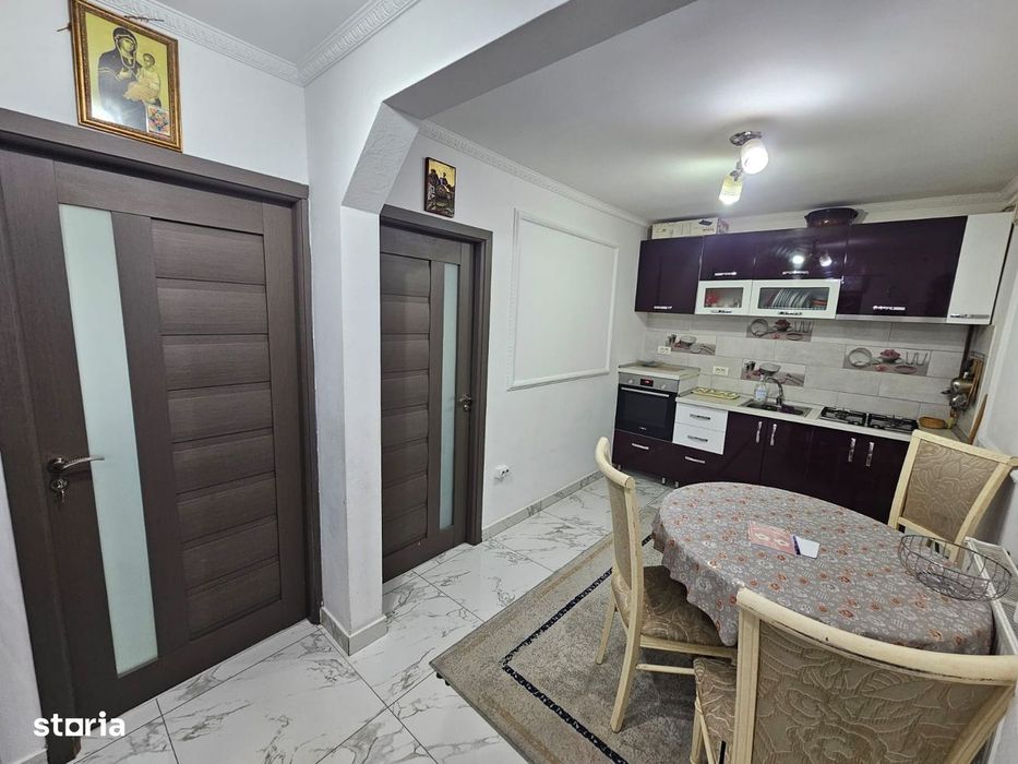 Apartament cu 2 camere de vânzare în Curtea de Argeș.