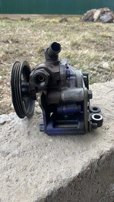 Гур насос на Carina E