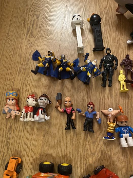 Лот играчки войници brawl stars , герои