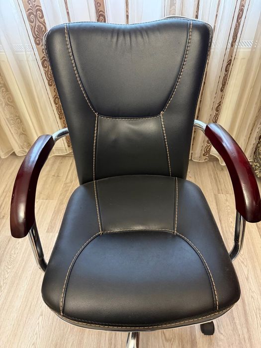 Scaun de birou rotativ reglabil