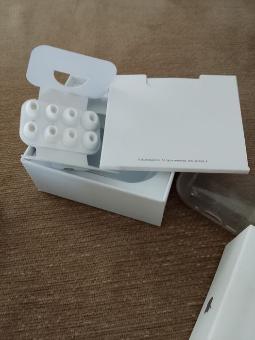 Airpods Pro 3 в подарок чехол