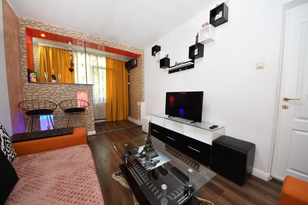 Regim hotelier Lux Neacsu