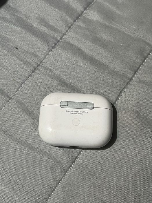 Аирподс про  оригинал