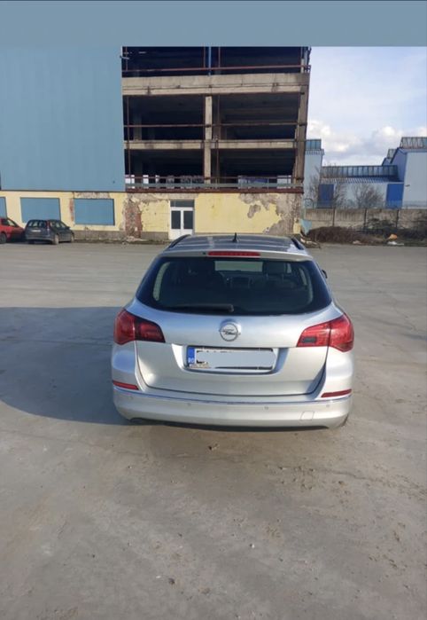 Masina Opel Astra J