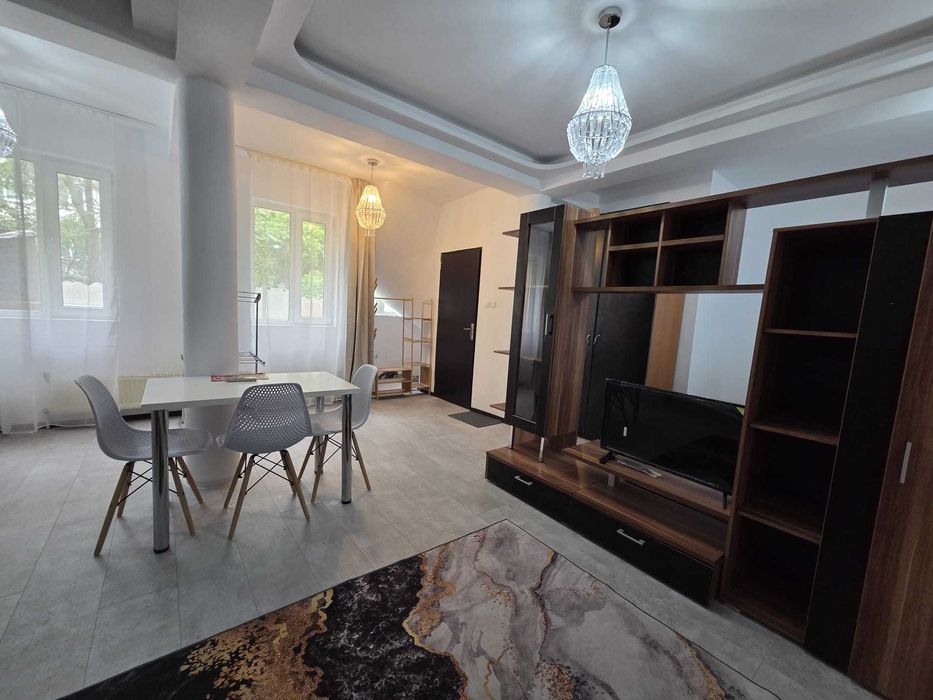 Particular, inchiriez studiou foarte spatios Dristor-metrou