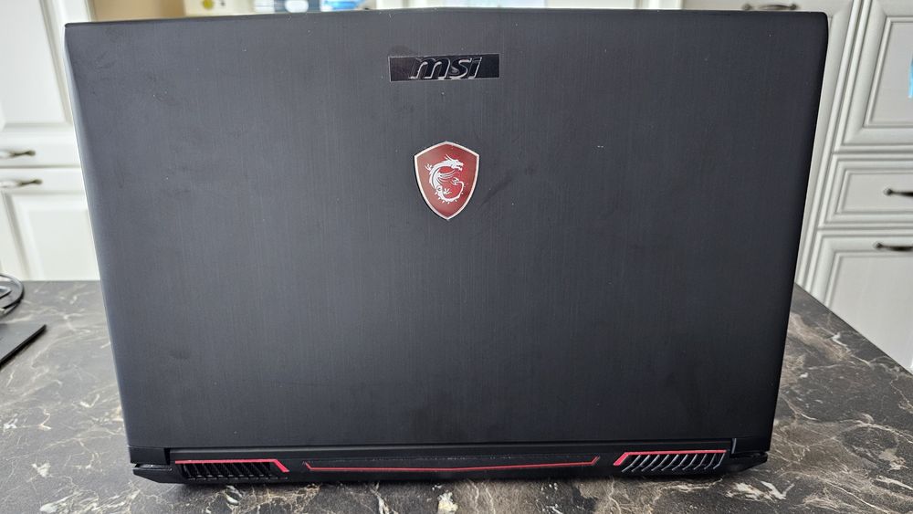 Laptop gaming MSI GV62 8RD i5 - Stare impecabilă