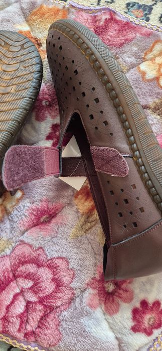 Женские туфли, коричневые