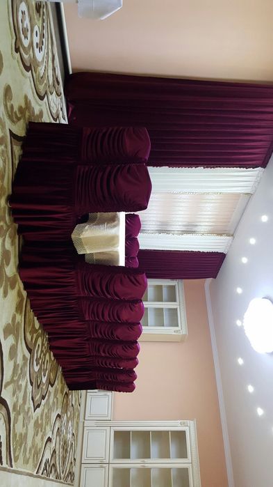 Продаю стол со стульями