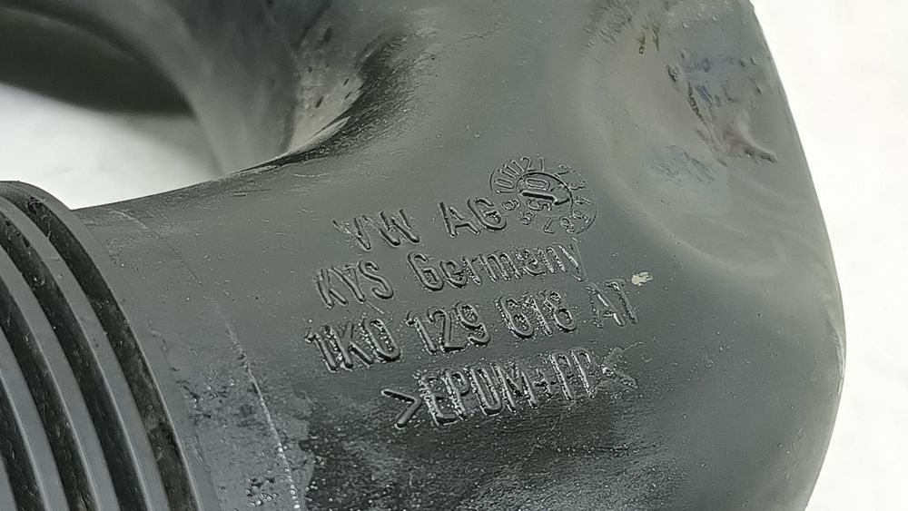 Conducta admisie 2.0 tdi bkd 1k0129618at Volkswagen VW Jetta 5 [2005