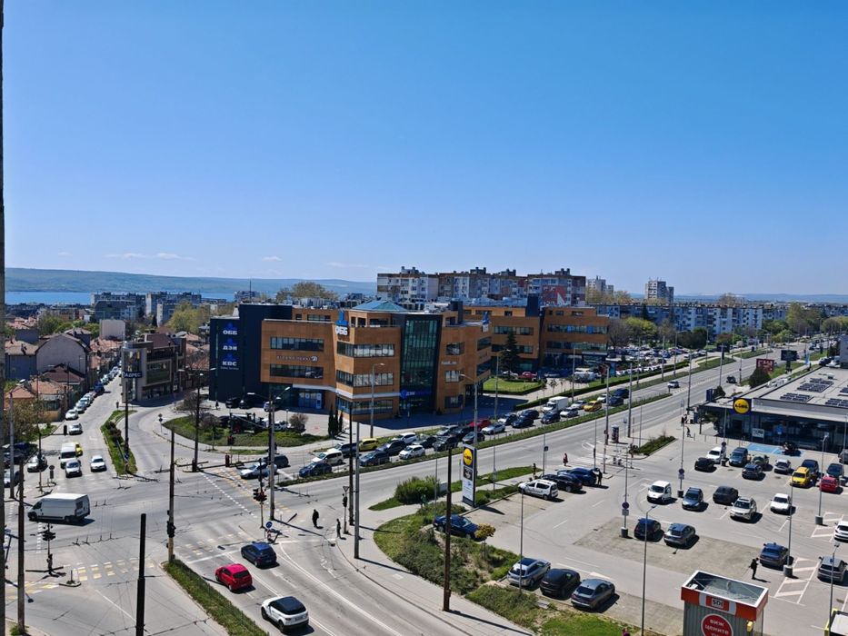 Продава се Двустаен апартамент в Варна, Младост 1 - 64 кв.м за 1048 €/кв.м - Снимка #3