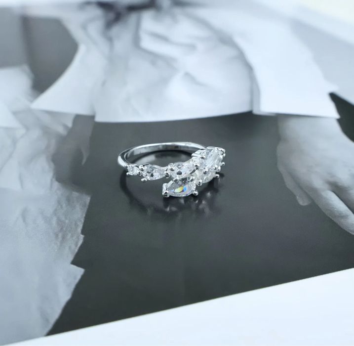 Пандора кольцо 17размер , серебро 925проб