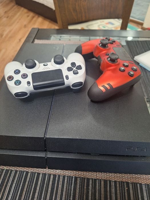 Плейстейшън 4 последната най-тиха версия от първата генерация PS4