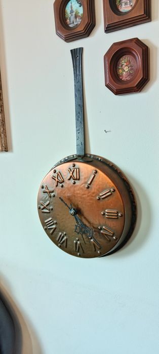 Стар Стенен Кварцов часовник