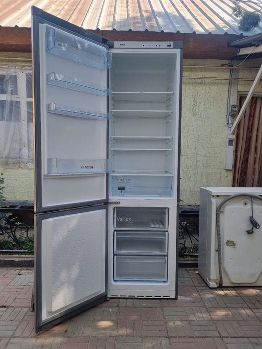 Холодильники LG, Samsung, Bosch