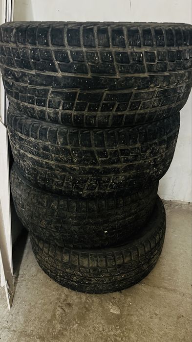 Шина 285/50/20 всесезонная