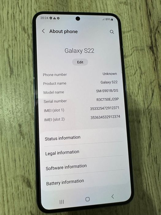 Продавам Самсунг S22