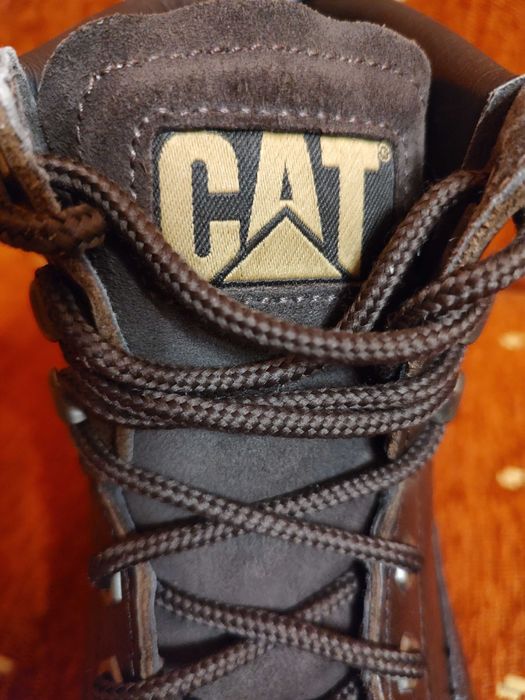 Caterpillar-мъжки боти №45