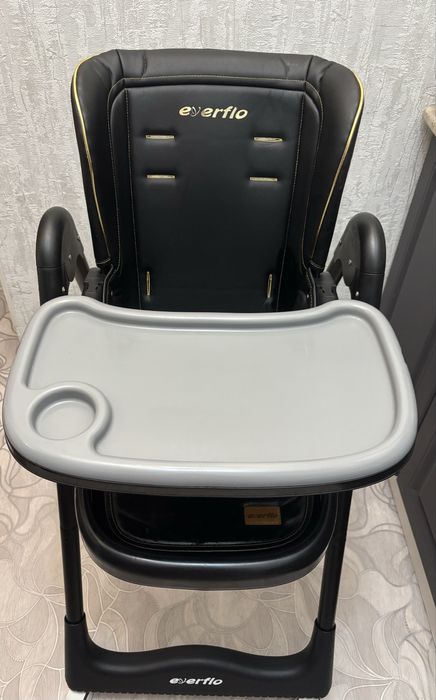 Продам стульчик для кормления