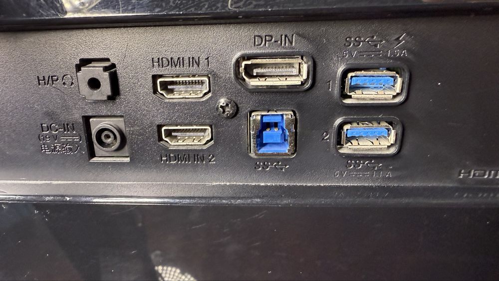 Монитор компании LG