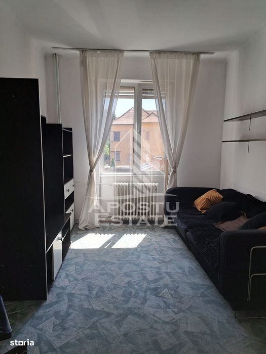 Apartament 2 camere, semidecomandat, zona Centrala