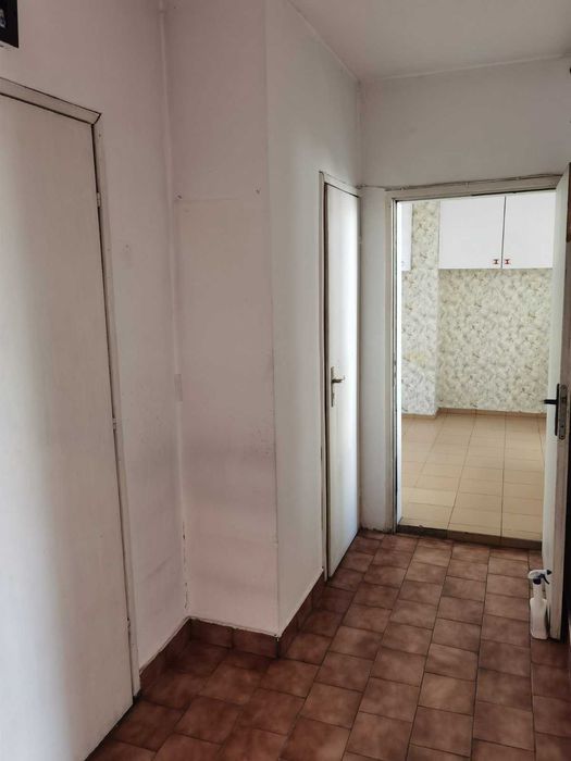 Двустаен апартамент в Люлин 5