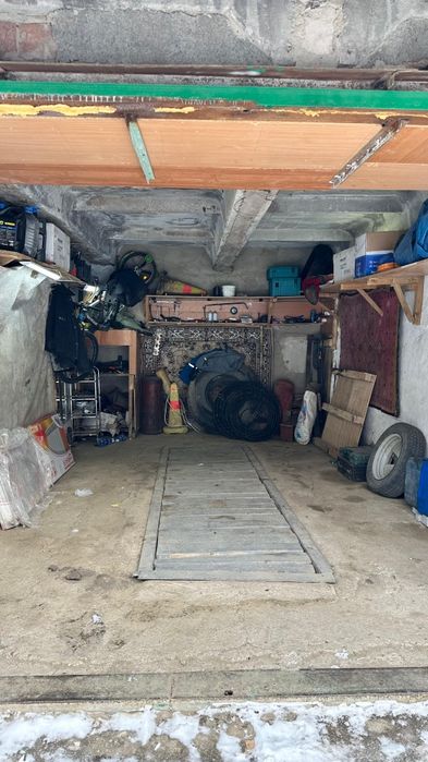 Продам гараж в центре города