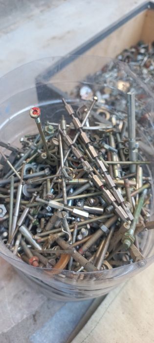 Болты,гайки,шайбы и т.д