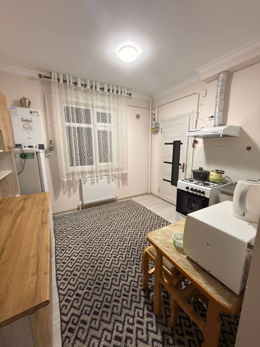 Продам свою 3-комнатную квартиру, новостройка, дом кирпичный