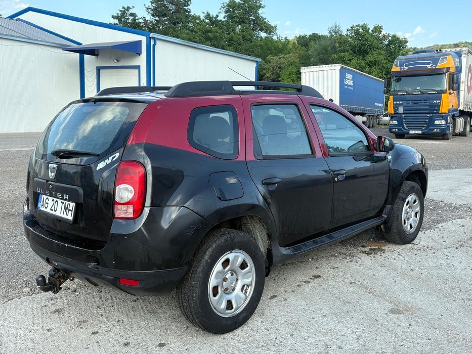 Vând Dacia Duster 4x4 Benzina+ Gpl