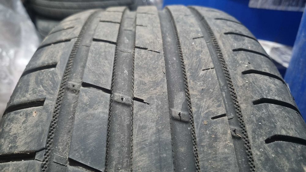 Летни гуми Nokian tyres 235/55/R17 2 бр. с дот- 4624/128 евро за двете