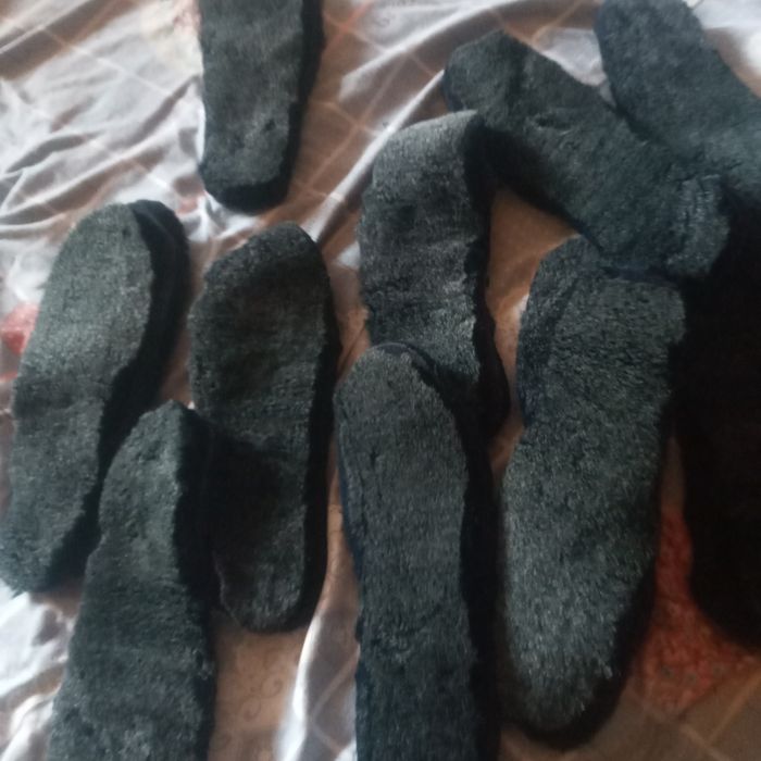 Женская дублёнка,кофты и стельки.