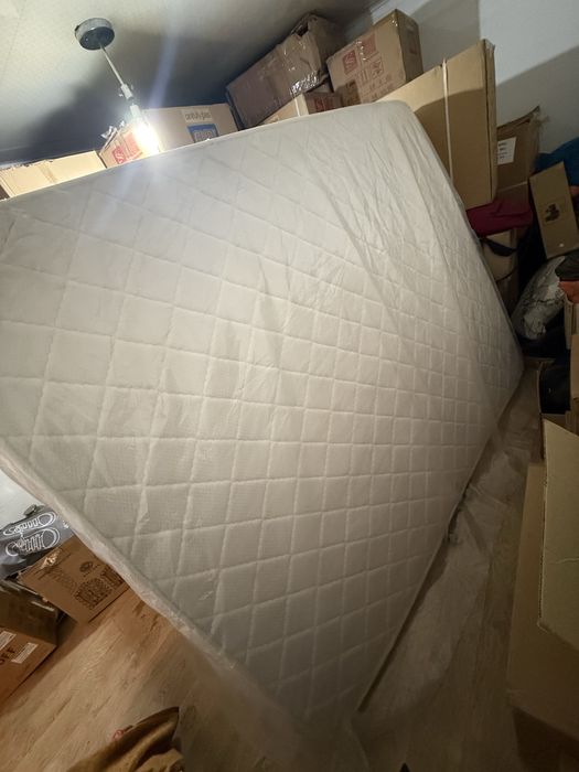 Матрас б/у в хорошем состоянии