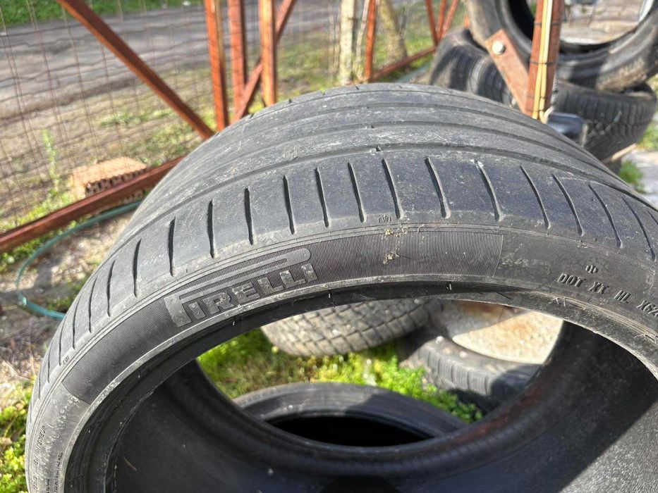 Гуми Pirelli 305 30 21 дот 19г