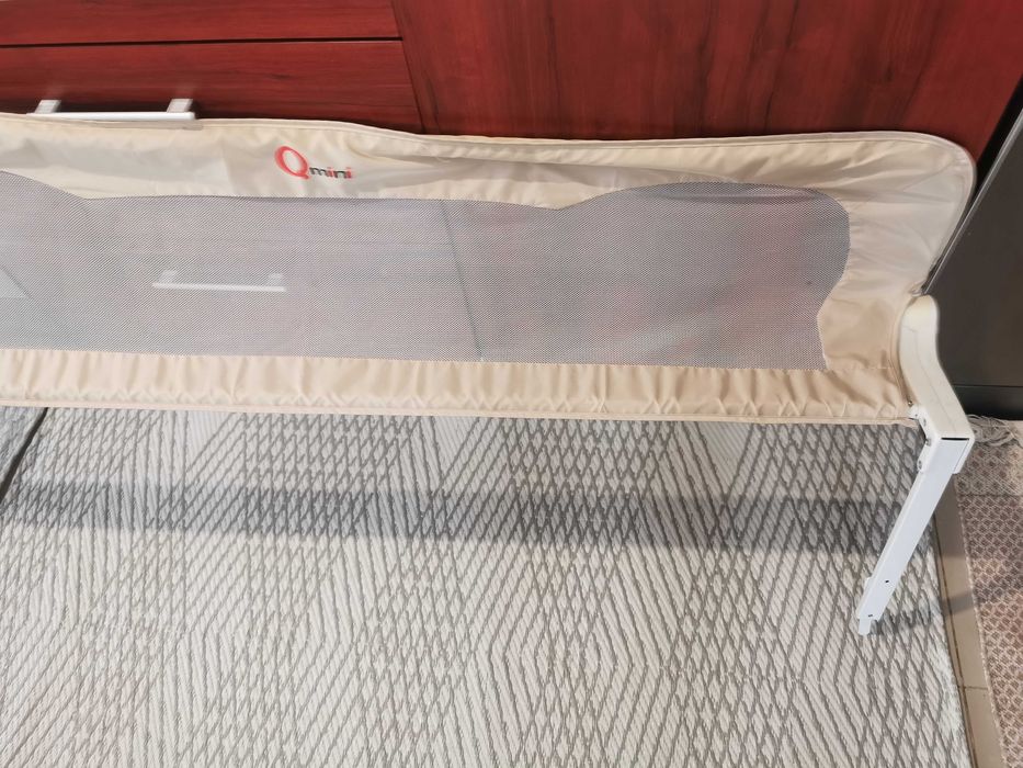 Bariera protecție pat bebelusi