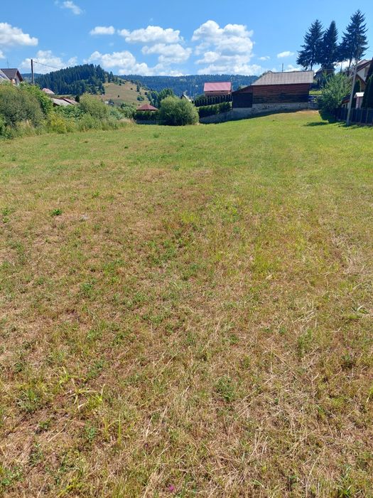 Vând teren intravilan