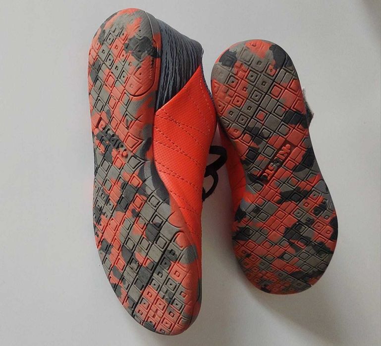 Ghete / Adidsi fotbal copii marimea 31 - sala Kipsta Decathlon