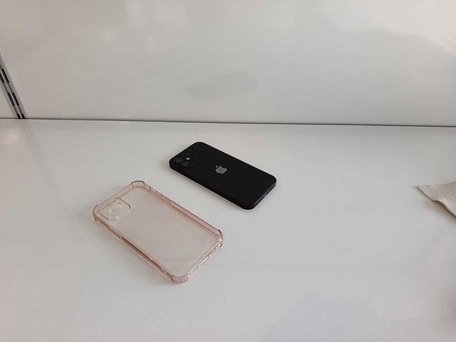 Смартфон Apple iPhone 12