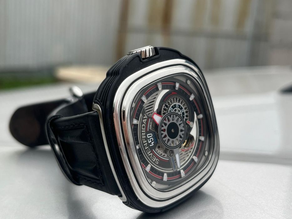 Продам чесы очень редький экземпляр